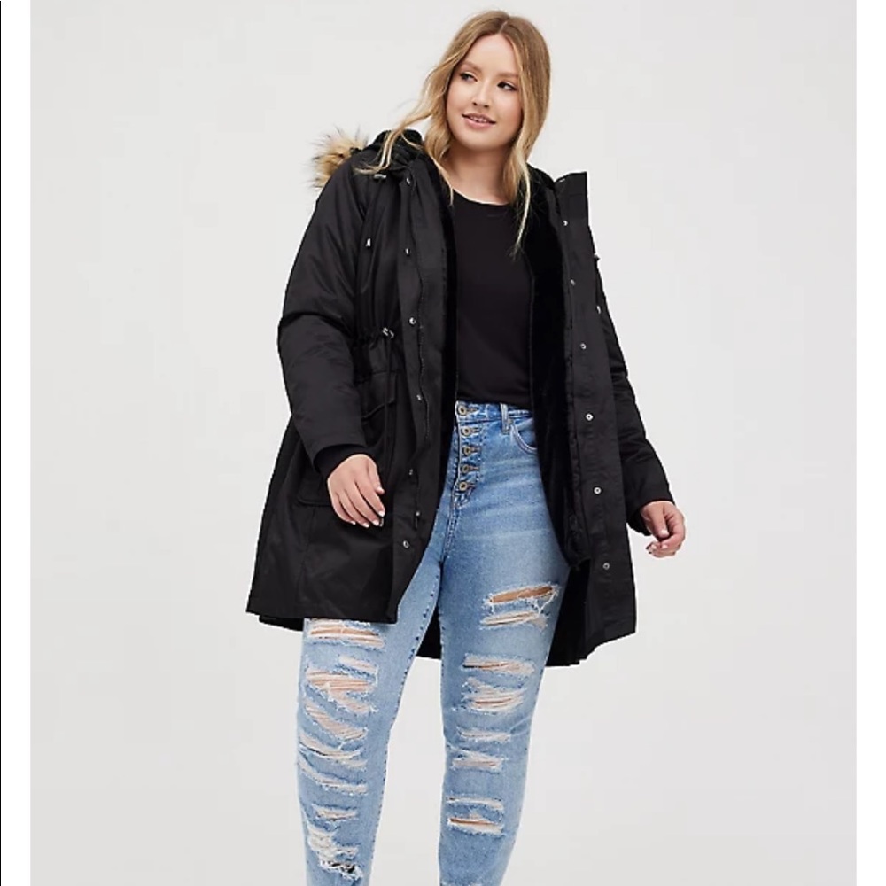 Torrid 3 in 1 Parka, Size 1. Worn twice, purchased in Fall 2021.